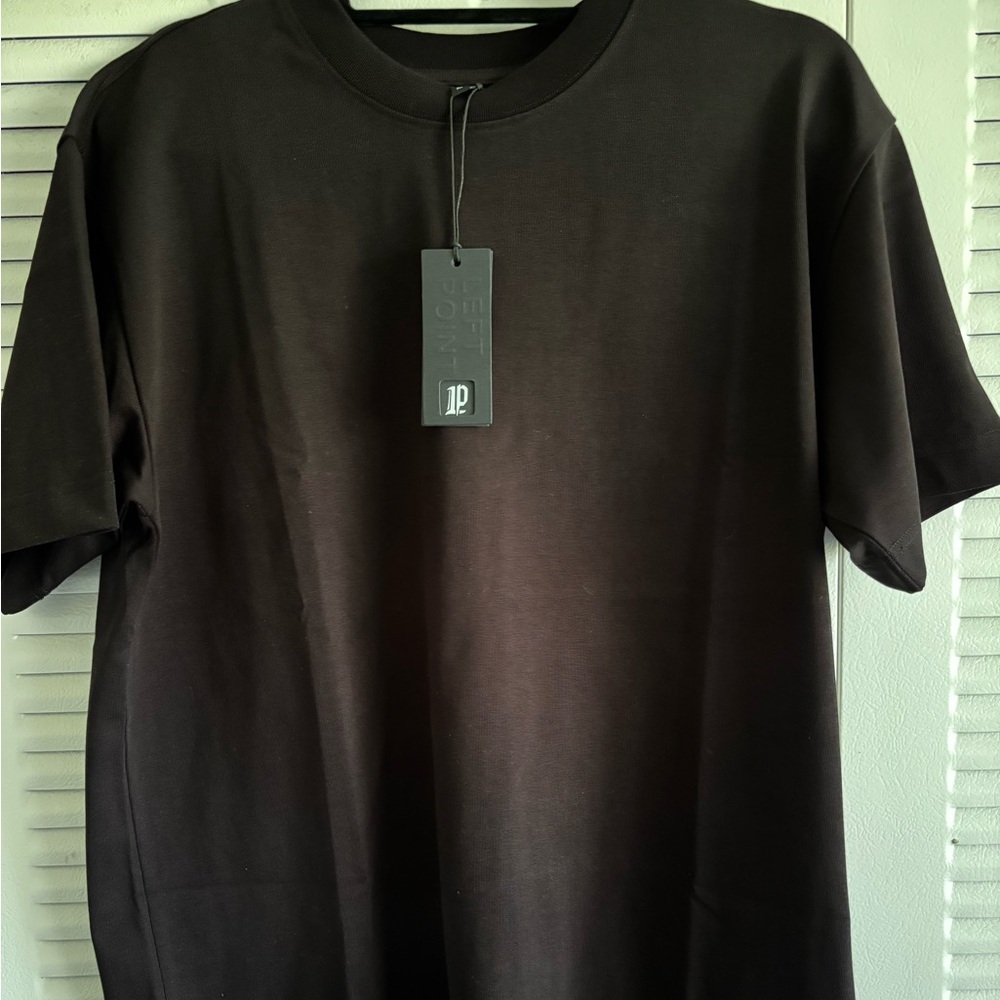 Elegant Black Short Sleeve Men's Tee
